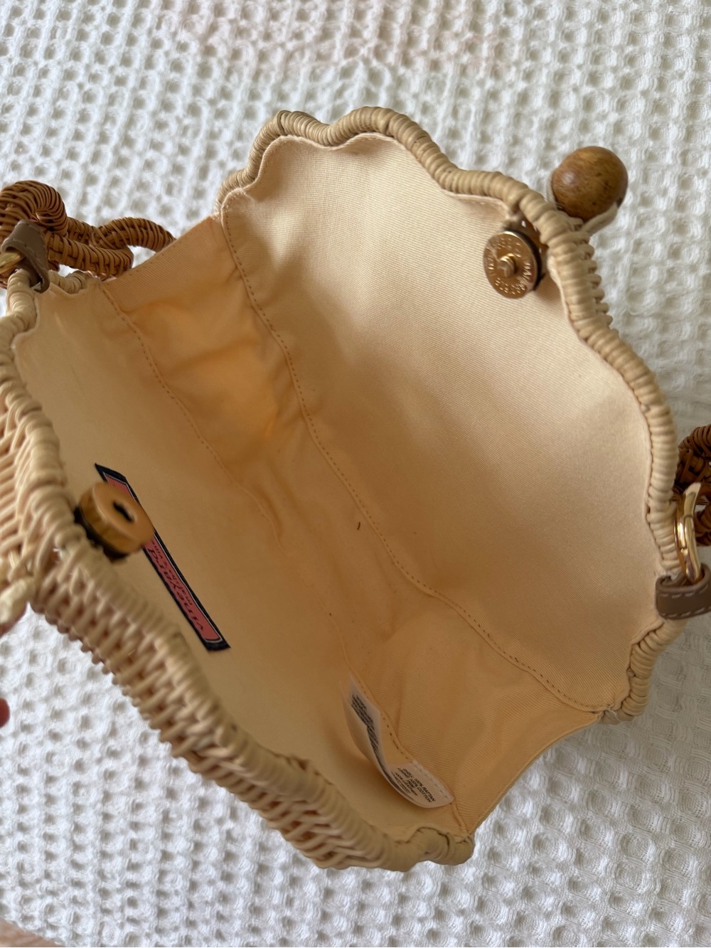 Vineyard Vines Clamshell Bag Purse - Picture 2 of 11
